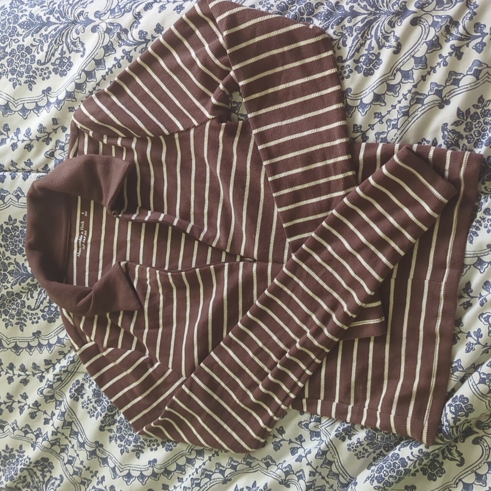 Abercrombie & Fitch top